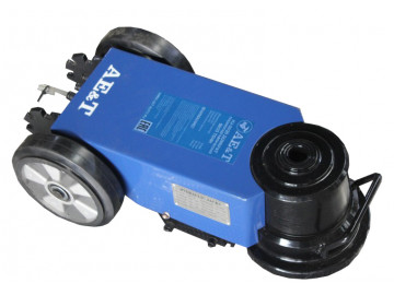 Домкрат пневмогидравлический подкатной AE&T 50/25т